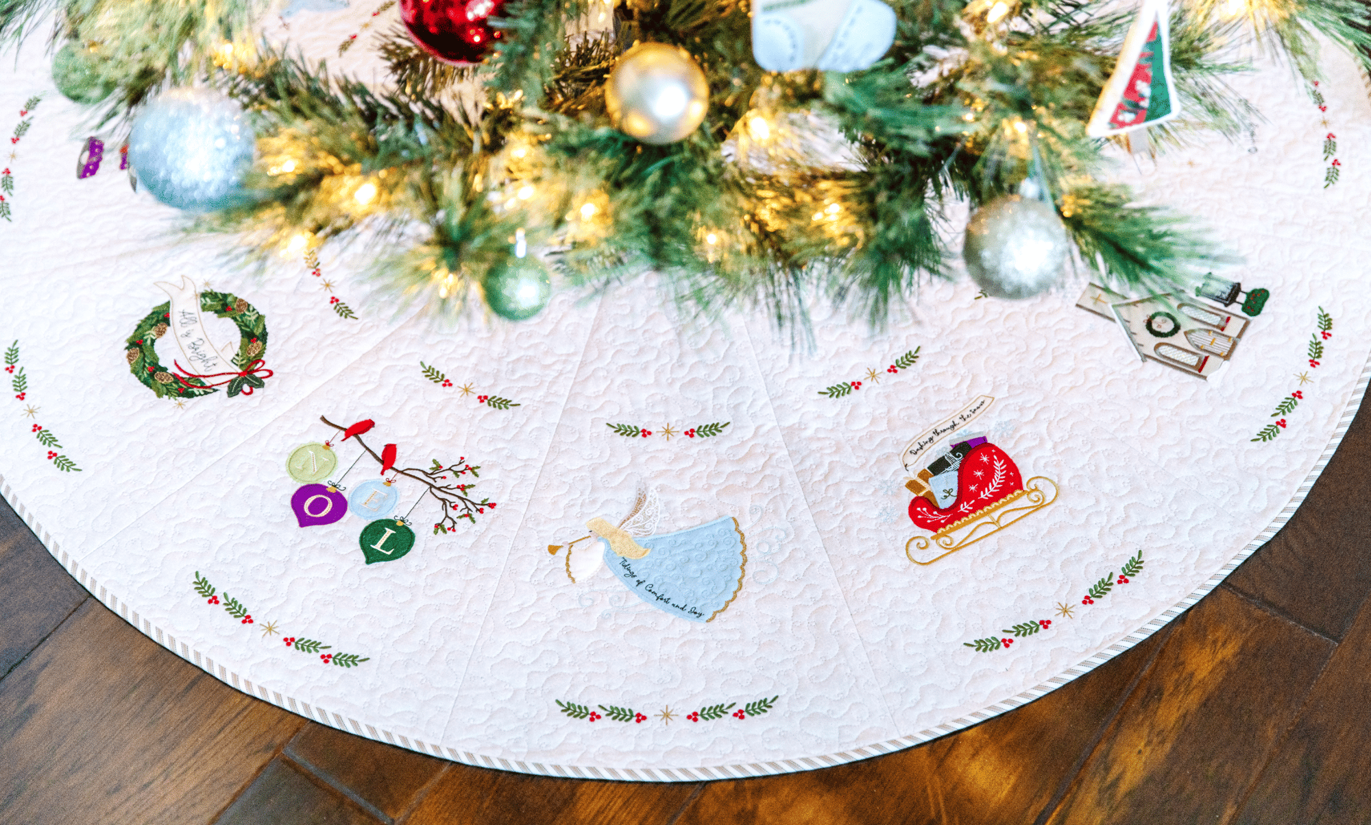 Sing Noel Tree Skirt & Ornaments