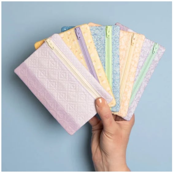 screencapture-page-metimedelivered-free-zipper-pouch-2023-08-15-13_00_58 copy
